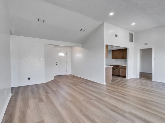 4902 Glenvalley Drive, La Porte, TX 77571