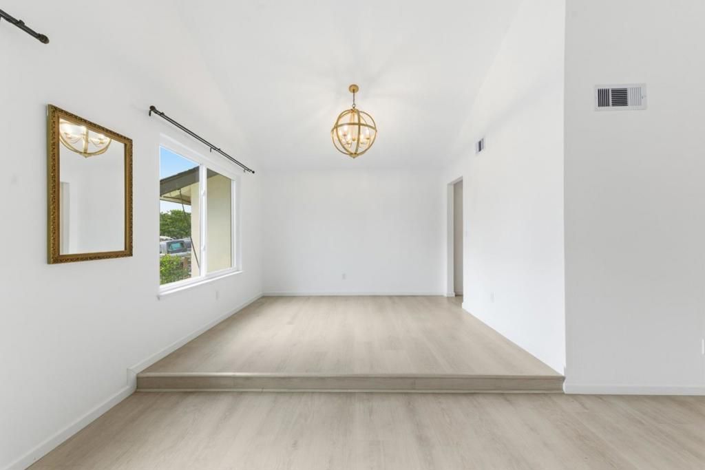 Image 10 of property listing at 843 Cedarwood Lane, Petaluma, CA 94954