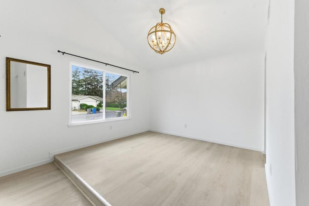 Image 11 of property listing at 843 Cedarwood Lane, Petaluma, CA 94954