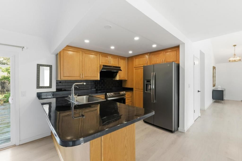 Image 16 of property listing at 843 Cedarwood Lane, Petaluma, CA 94954