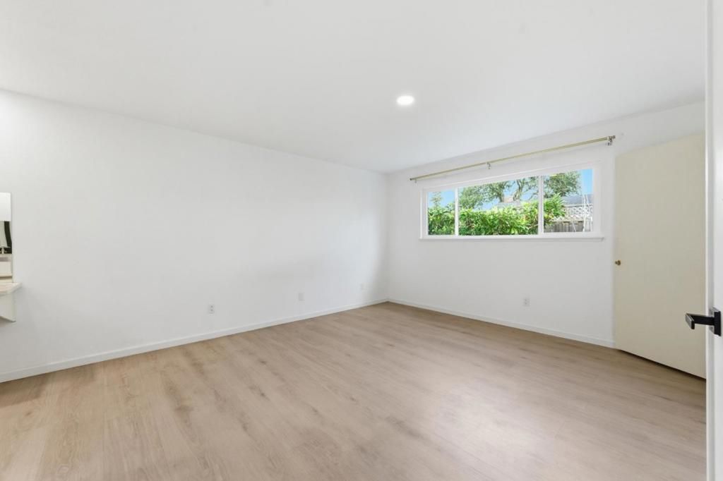 Image 31 of property listing at 843 Cedarwood Lane, Petaluma, CA 94954