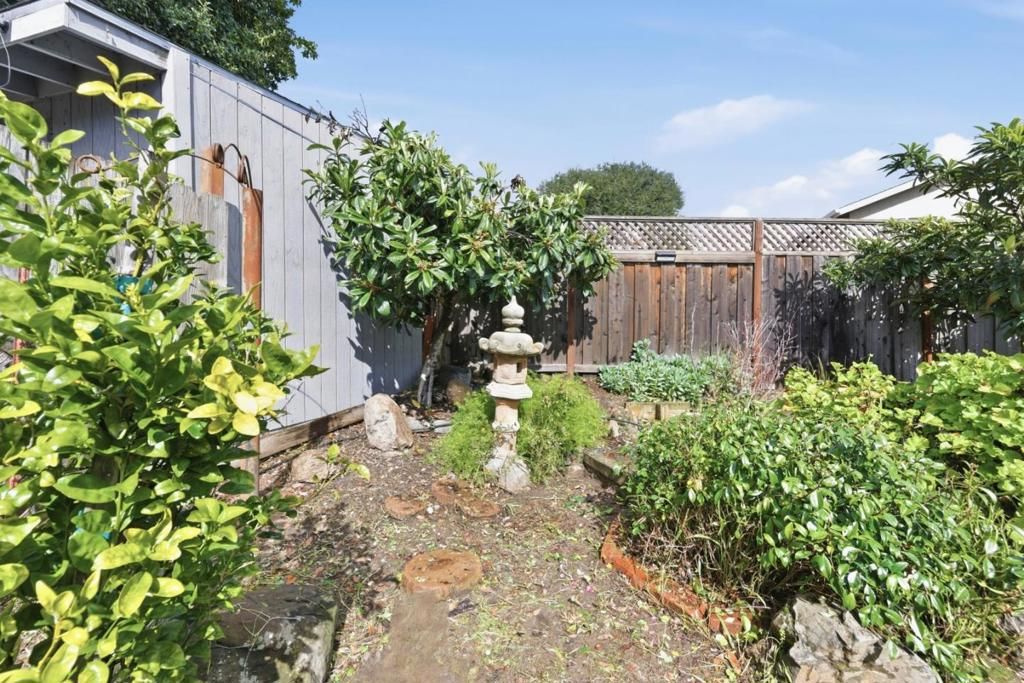 Image 41 of property listing at 843 Cedarwood Lane, Petaluma, CA 94954
