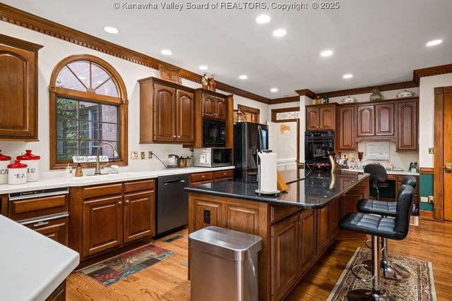 203 Quarry Ridge East Road, Charleston, WV 25304