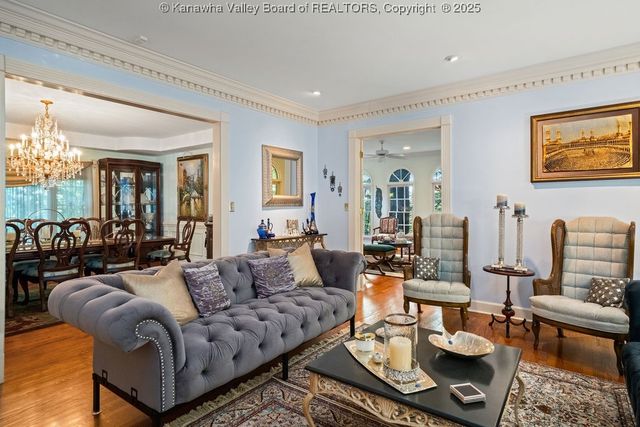 203 Quarry Ridge East Road, Charleston, WV 25304