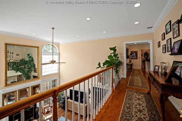 203 Quarry Ridge East Road, Charleston, WV 25304