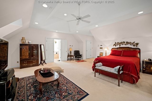 203 Quarry Ridge East Road, Charleston, WV 25304