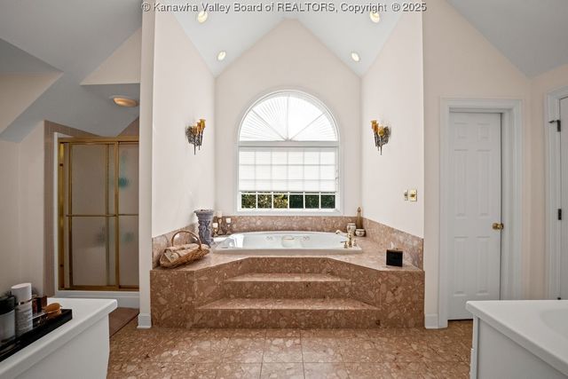 203 Quarry Ridge East Road, Charleston, WV 25304