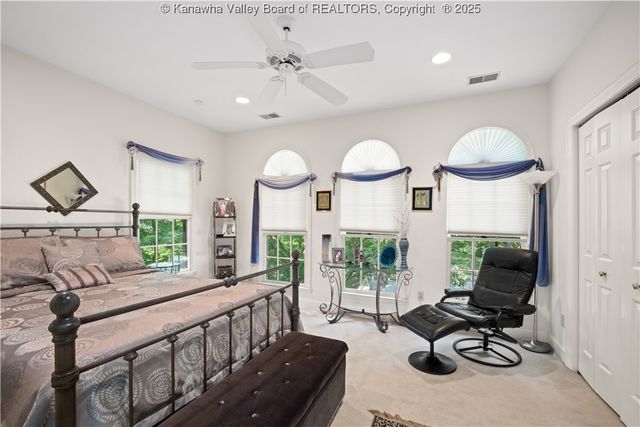 203 Quarry Ridge East Road, Charleston, WV 25304