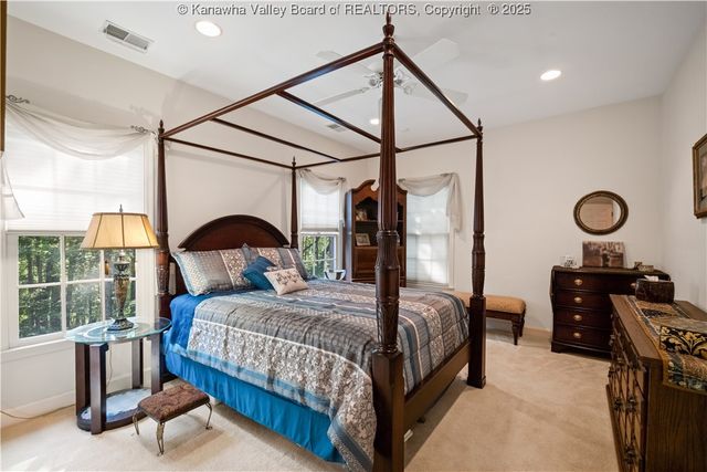 203 Quarry Ridge East Road, Charleston, WV 25304