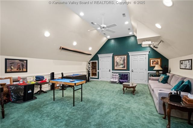 203 Quarry Ridge East Road, Charleston, WV 25304