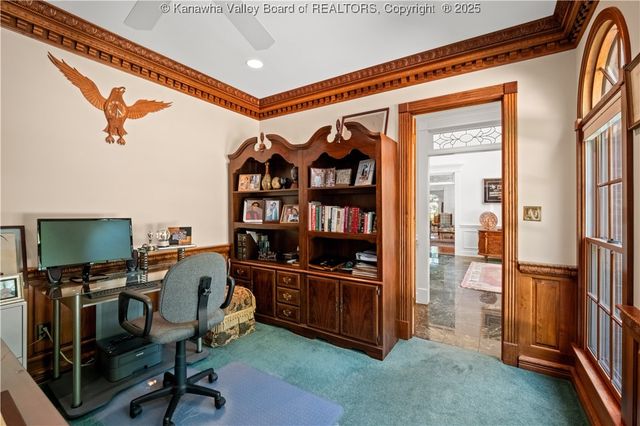 203 Quarry Ridge East Road, Charleston, WV 25304