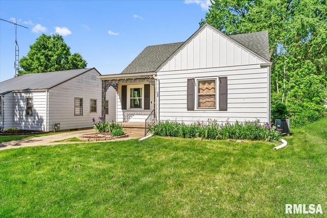 749 N WALNUT Street, Springfield, IL 62702