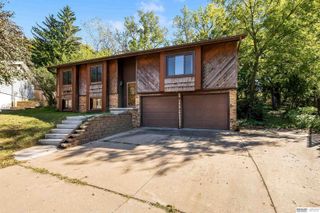 802 Moore Drive, Bellevue, NE 68005