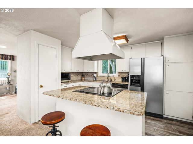 32120 COBURG BOTTOM LOOP Rd, Eugene, OR 97408