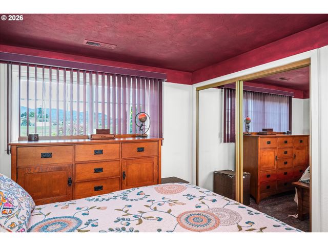 32120 COBURG BOTTOM LOOP Rd, Eugene, OR 97408