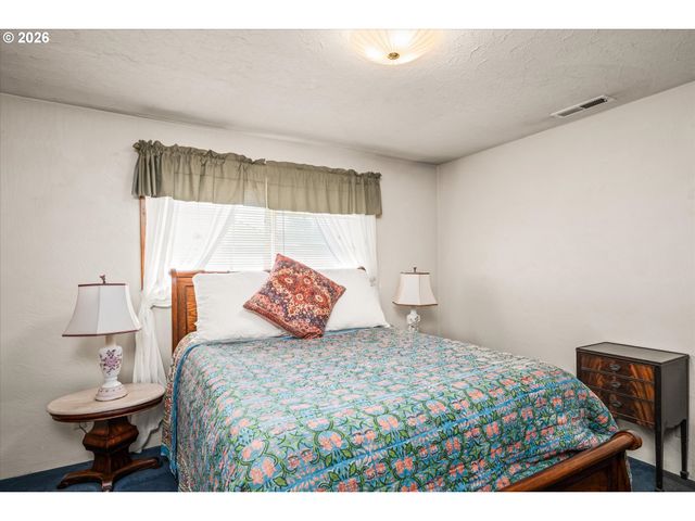 32120 COBURG BOTTOM LOOP Rd, Eugene, OR 97408