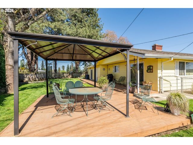 32120 COBURG BOTTOM LOOP Rd, Eugene, OR 97408