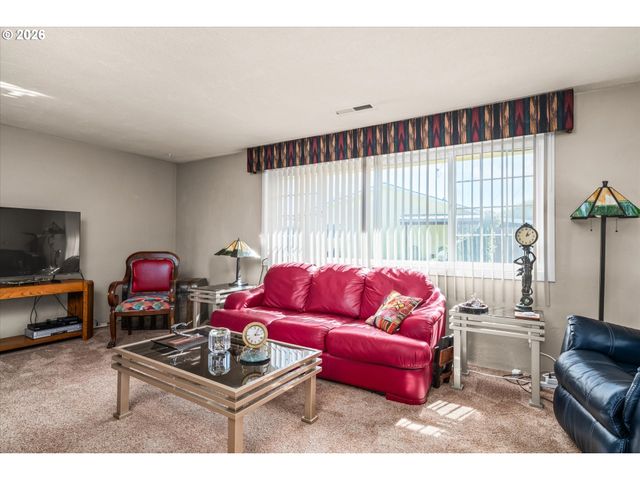 32120 COBURG BOTTOM LOOP Rd, Eugene, OR 97408