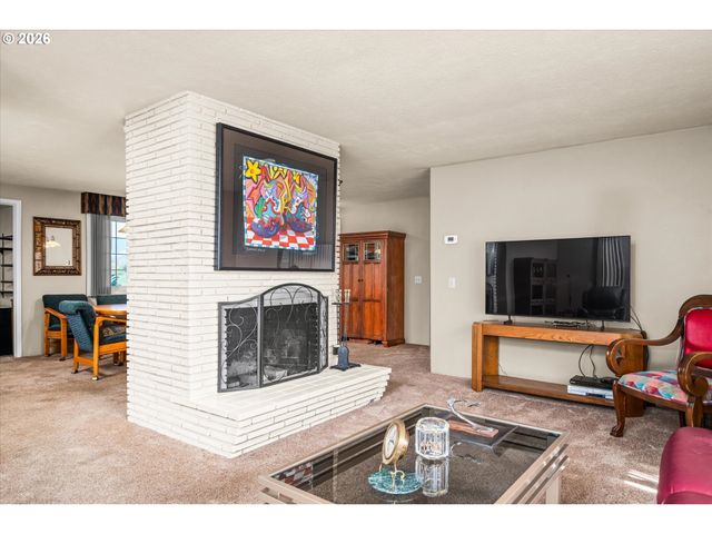 32120 COBURG BOTTOM LOOP Rd, Eugene, OR 97408