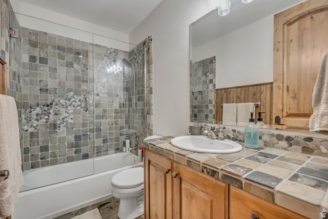 12838 S HICKORY RIDGE LN, Draper, UT 84020