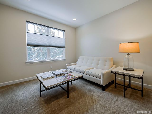 7212 Berry Field, West Bloomfield Charter Township, MI 48322