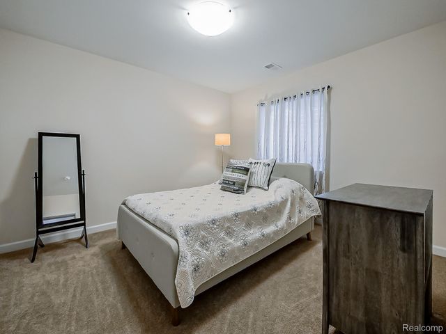 7212 Berry Field, West Bloomfield Charter Township, MI 48322
