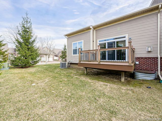 7212 Berry Field, West Bloomfield Charter Township, MI 48322
