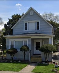 66 W 14th Place, Chicago Heights, IL 60411