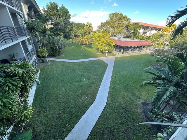 8101 SW 72nd Ave 312W, Miami, FL 33143