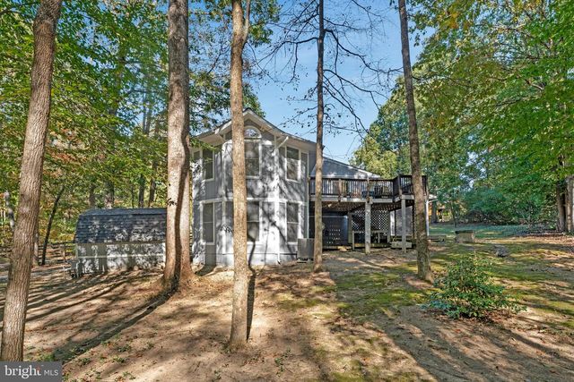 8115 KING ARTHURS CT, Manassas, VA 20112