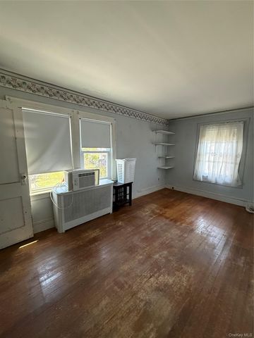 35 S Franklin Avenue, Valley Stream, NY 11580