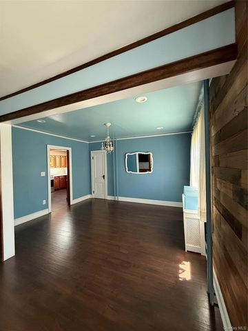 35 S Franklin Avenue, Valley Stream, NY 11580