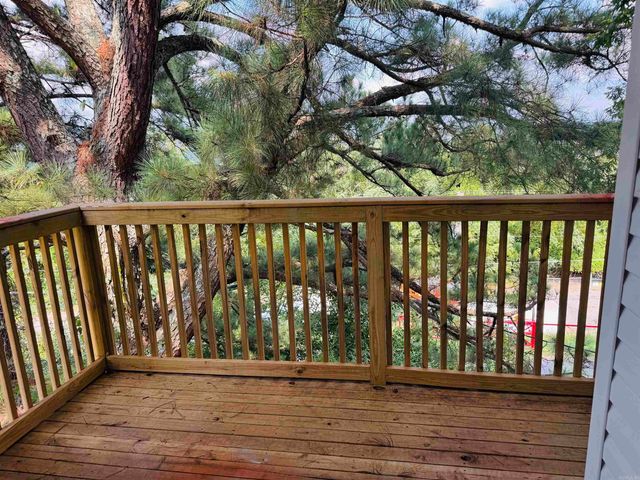 1105 N Oaks Lane, North Little Rock, AR 72118