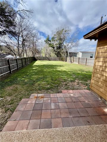 2312 Truman Street, Bryan, TX 77801