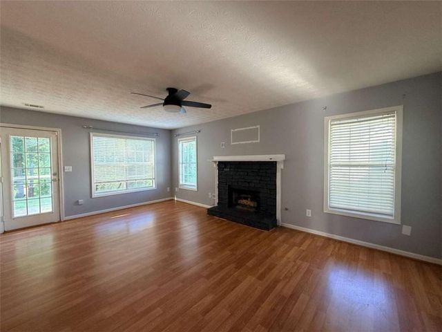 190 The Falls Boulevard, Covington, GA 30016