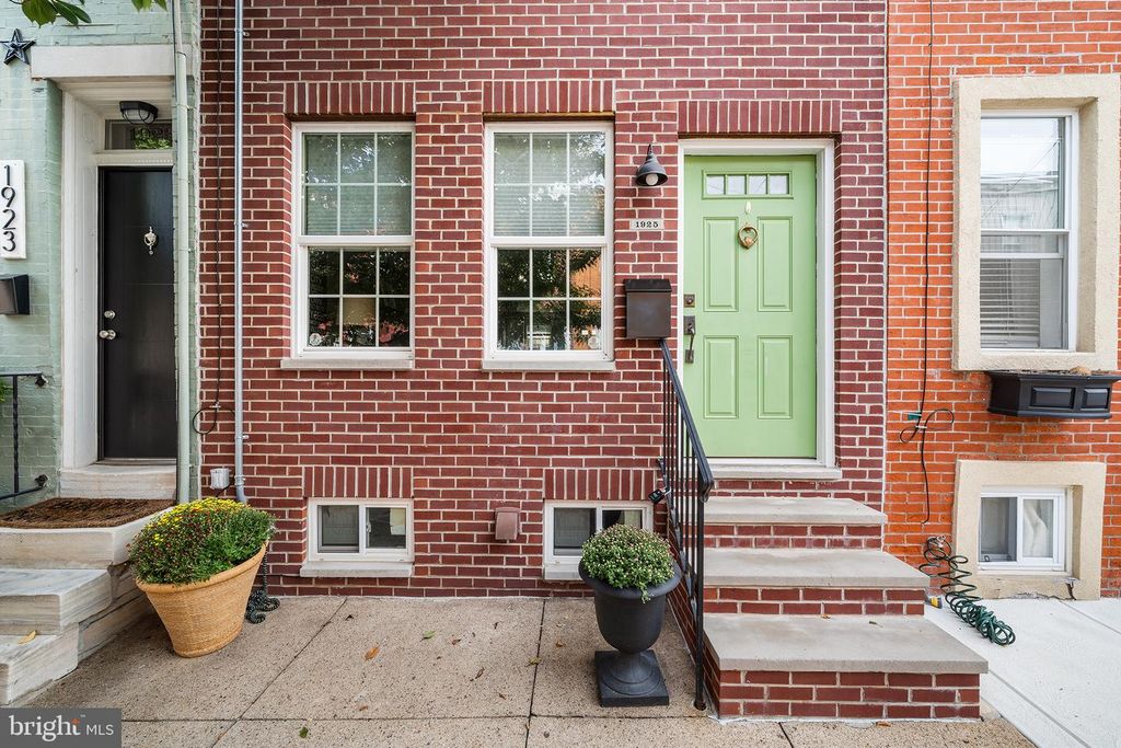1925 S SARTAIN ST, Philadelphia, PA 19148 — exterior