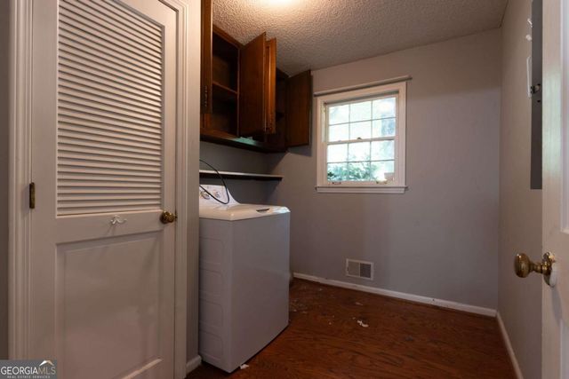 3240 Birchfield Trace, Marietta, GA 30068