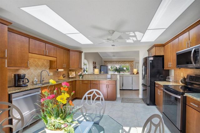 517 CLUBHOUSE DRIVE, Lake Wales, FL 33898