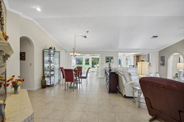 517 CLUBHOUSE DRIVE, Lake Wales, FL 33898