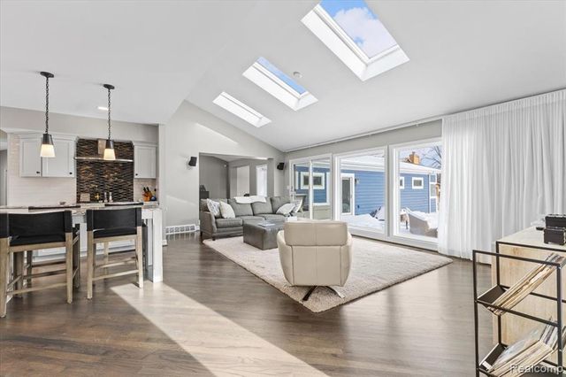 3301 Mann Road, Clarkston, MI 48346