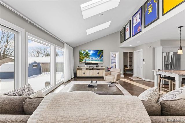 3301 Mann Road, Clarkston, MI 48346