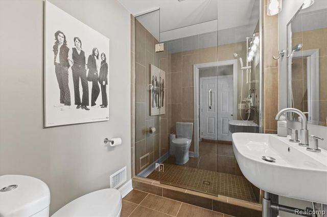 3301 Mann Road, Clarkston, MI 48346