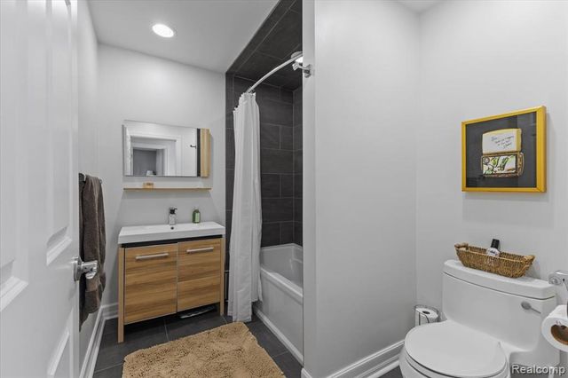 3301 Mann Road, Clarkston, MI 48346