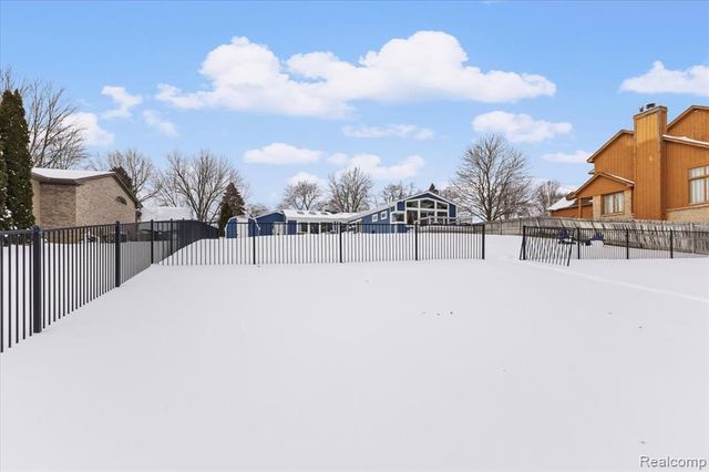 3301 Mann Road, Clarkston, MI 48346