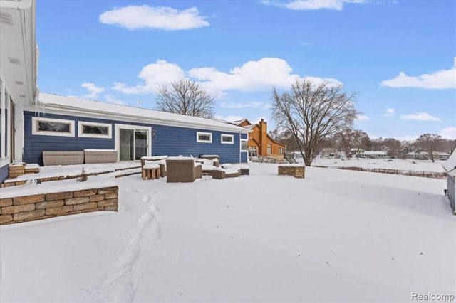 3301 Mann Road, Clarkston, MI 48346