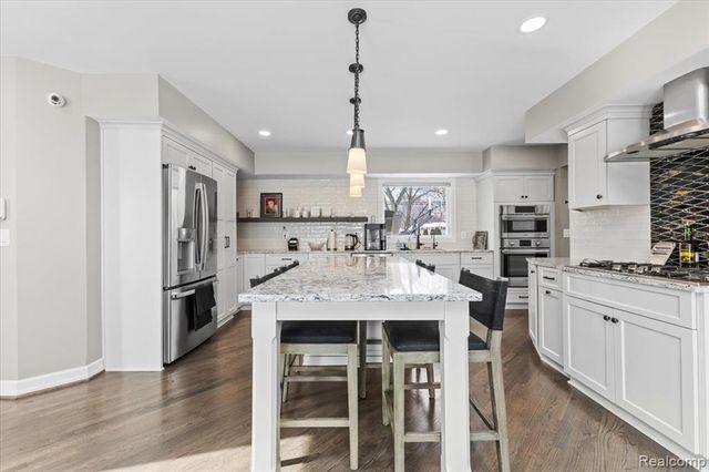 3301 Mann Road, Clarkston, MI 48346