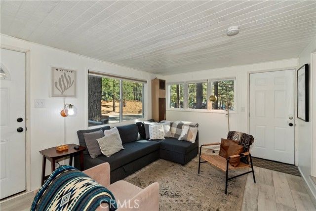 33353 Yukon Drive, Green Valley Lake, CA 92341