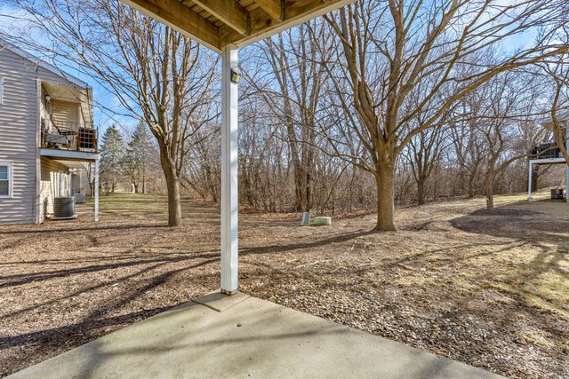 63 N Victoria Lane A, Streamwood, IL 60107