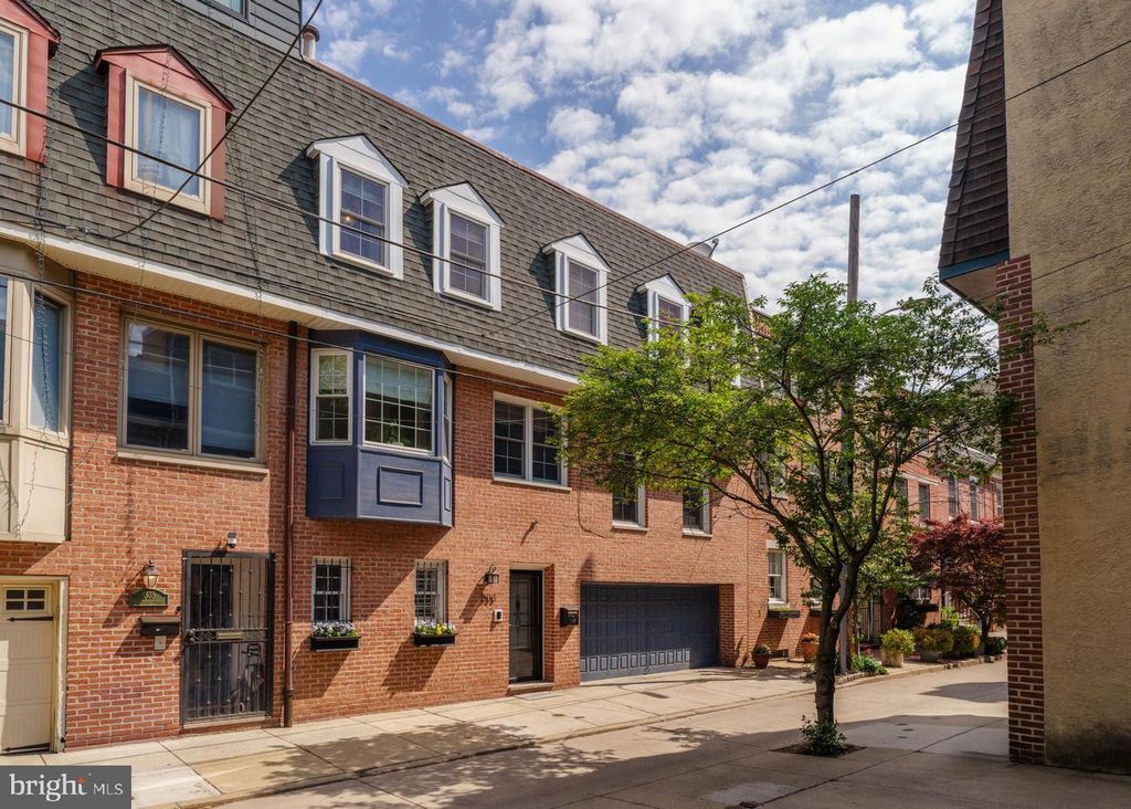 329-33 PEMBERTON ST, Philadelphia, PA 19147