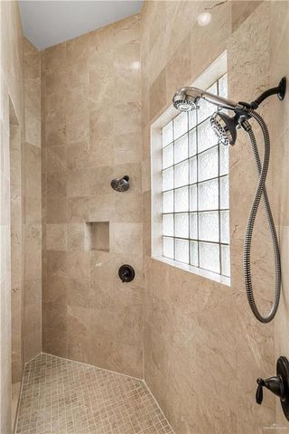 2806 Woods Drive South, Edinburg, TX 78542